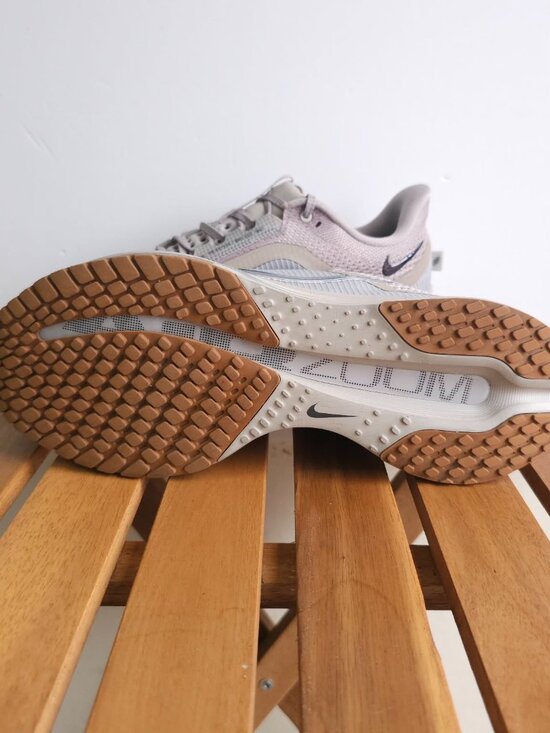 Nike Air Zoom Men\'s Pegasus Premium Grey Gum Air Zoom Running Sneakers Size 10 main image 9
